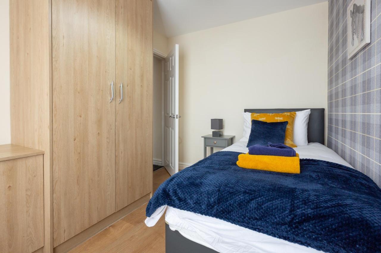 Oxheys House - 5 Bedrooms Contractors Parking Престон Экстерьер фото