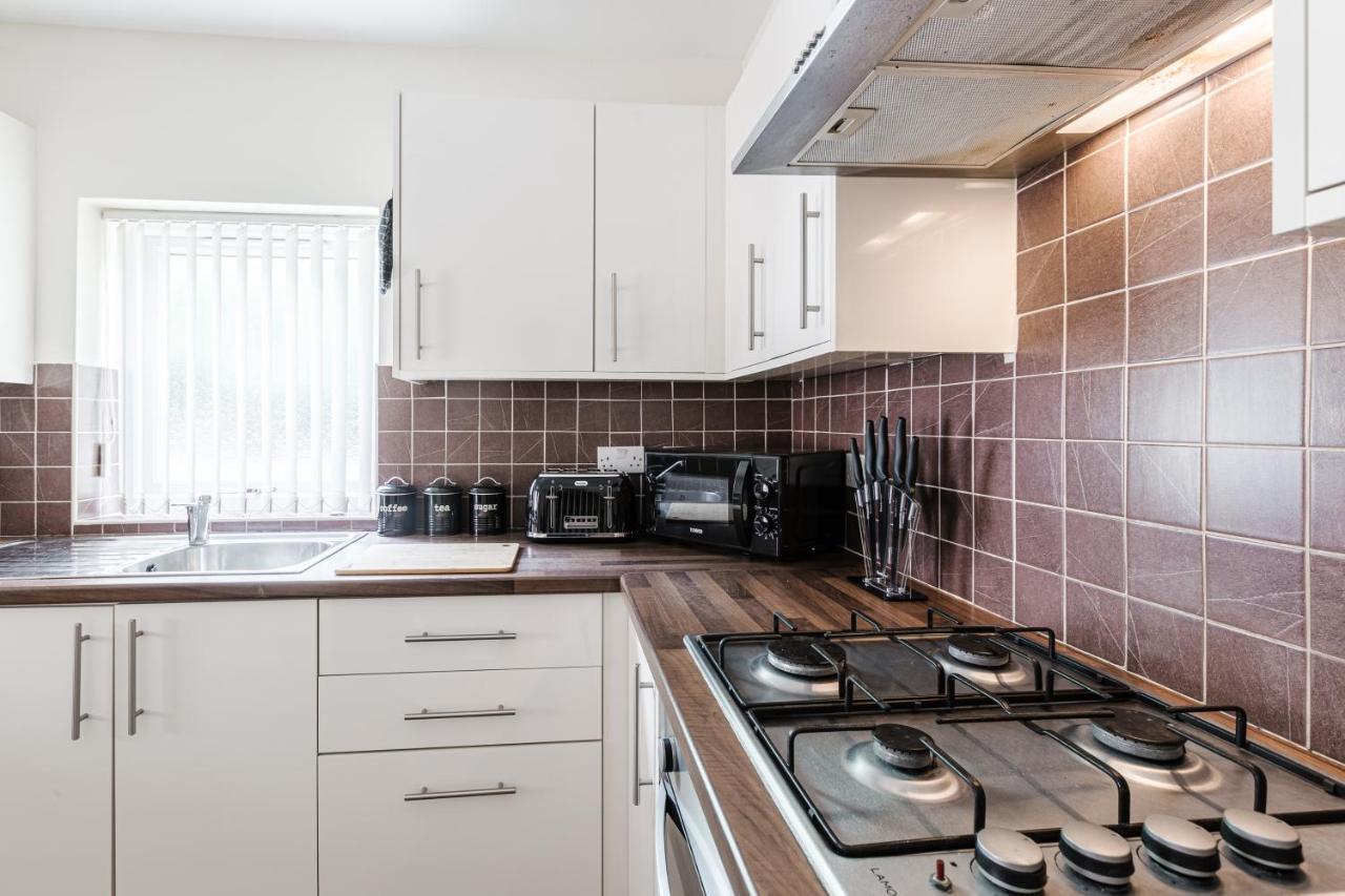 Oxheys House - 5 Bedrooms Contractors Parking Престон Экстерьер фото